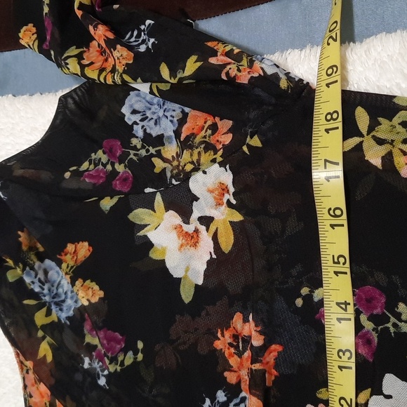 INC International Concepts Black Floral Ruched Blouse - Picture 4 of 5